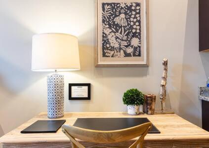 Hip Urban Loft - Small Town Charm - 124 Lofts #1 West Dundee ภายนอก รูปภาพ